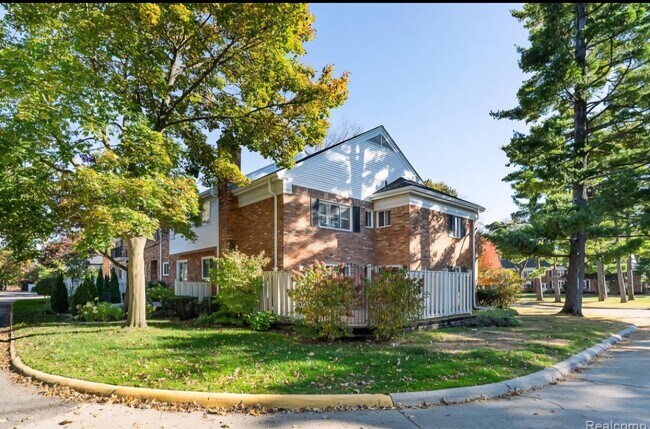 Building Photo - 1760 Trailwood Path