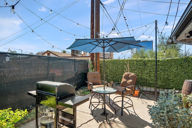 Building Photo - 1033 N 25th St