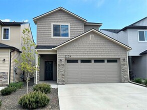 Building Photo - Beautiful 4 bed 2.5 bath Blackrock home in the Verado Subd just off N Locust Grove and Ustick Rd