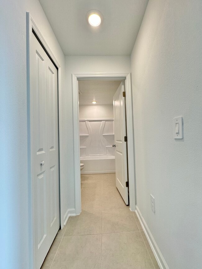 Building Photo - 3083 Totem Rd