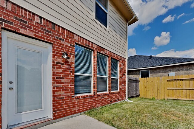 Building Photo - 3502 Avalon Spring Ln