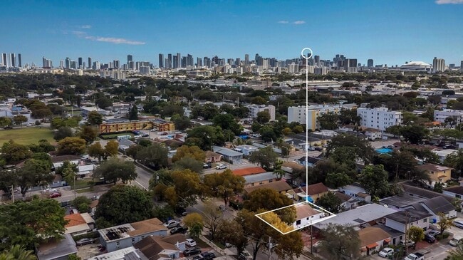 Building Photo - 2428 NW 28th St