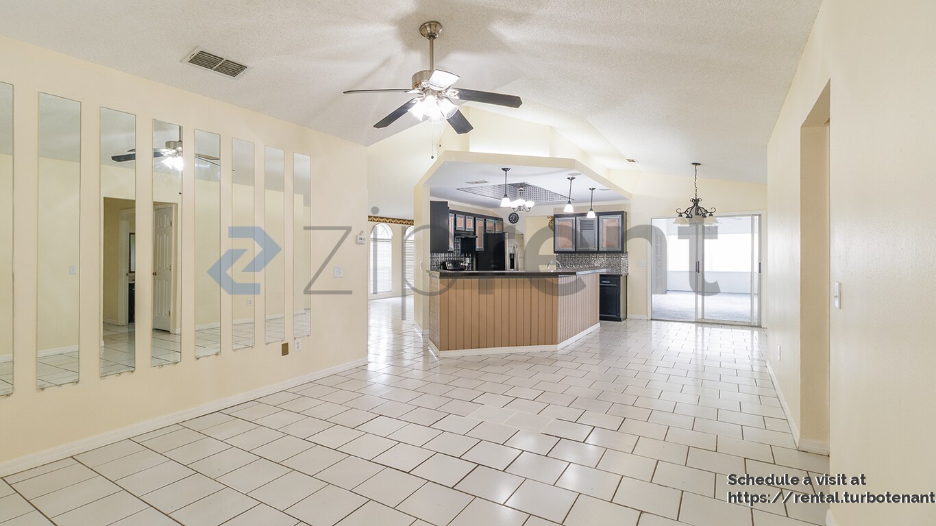 Building Photo - 180 Parkview Dr