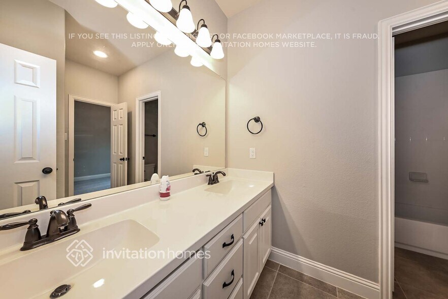 Building Photo - 1207 Wedgewood Dr