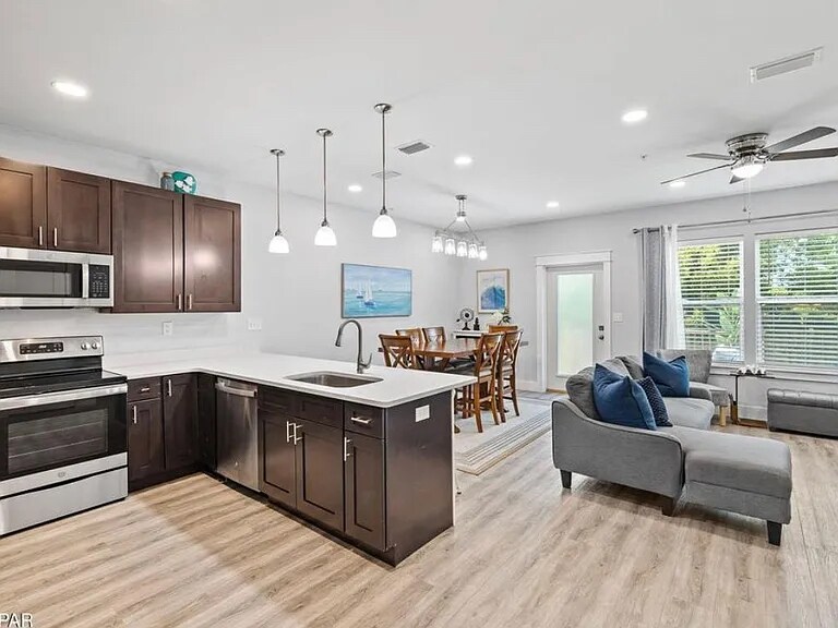 Building Photo - 2226 Joan Ave