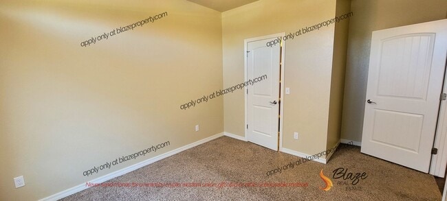 Building Photo - Rockstar Home with Stunning Features – 3 Bed/2 Bath Gem