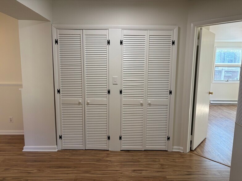 Building Photo - 1717 Firehouse Ln