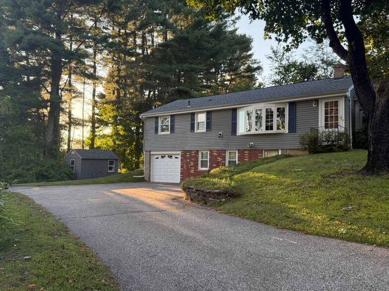 Primary Photo - 116 Faith Dr