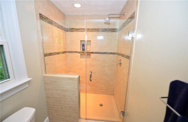 Building Photo - Close to Naval Base NOB!