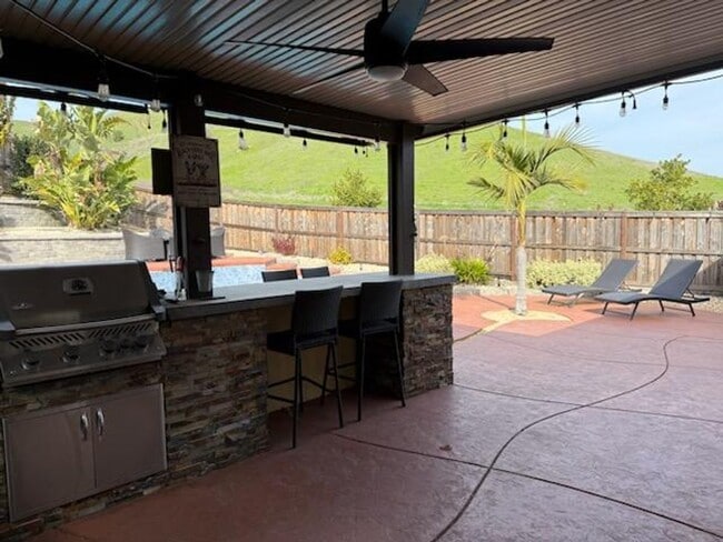 Building Photo - Spacious Single-Story Home with Pool, Solar & Outdoor Kitchen