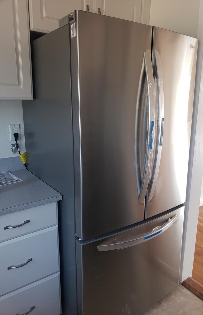 Building Photo - 17832 Rhoda St