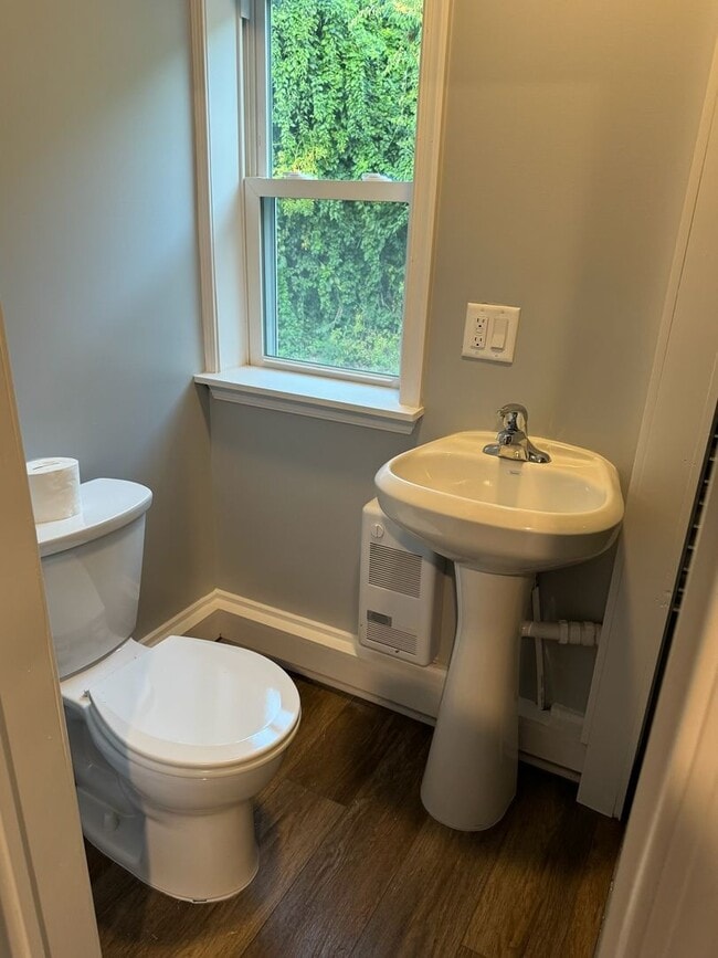 Building Photo - 9941 Crossfield Rd