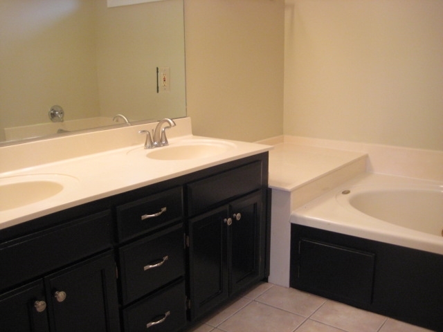 Building Photo - 307 Briarwood Ln