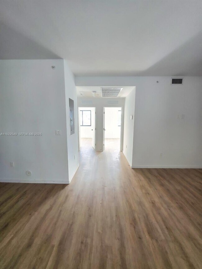 Building Photo - 753 NW 30th St