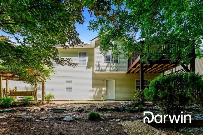 Building Photo - 118 Clarin Way