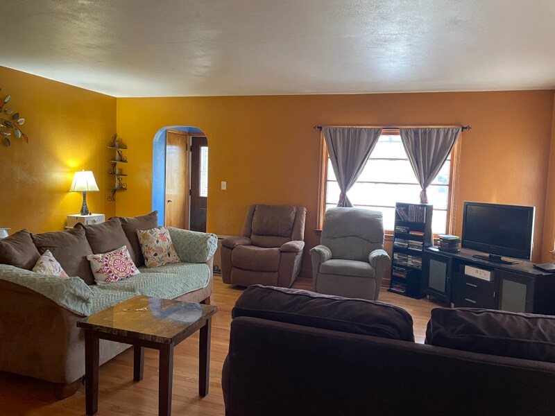 Building Photo - 1122 Luther Ave