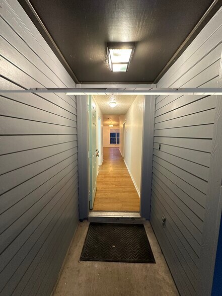 Building Photo - 4504 Dorsett Oaks Cir