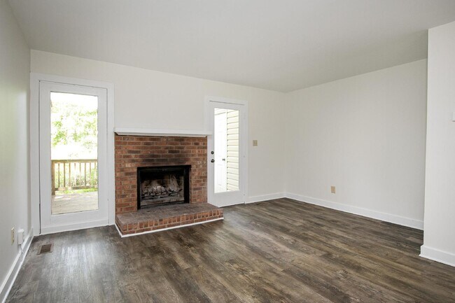 Building Photo - 5544 Kaplan Drive Unit A