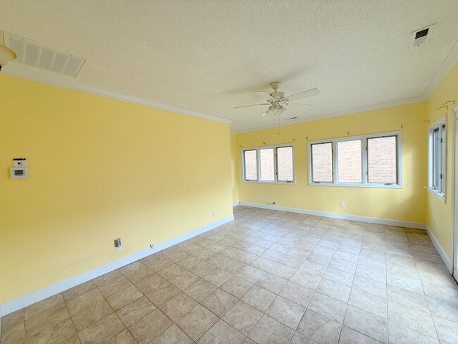 Building Photo - 15047 Ashmont Blvd SE