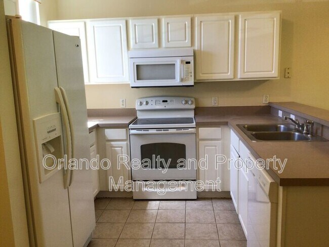 Building Photo - 264 Monroe Cir