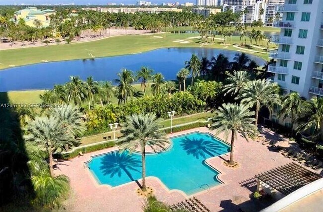 Building Photo - 1745 E Hallandale Beach Blvd