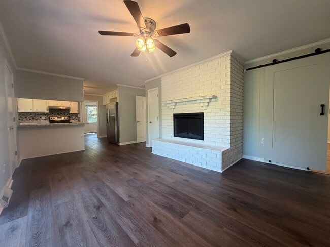 Building Photo - Beautiful Brick Rancher