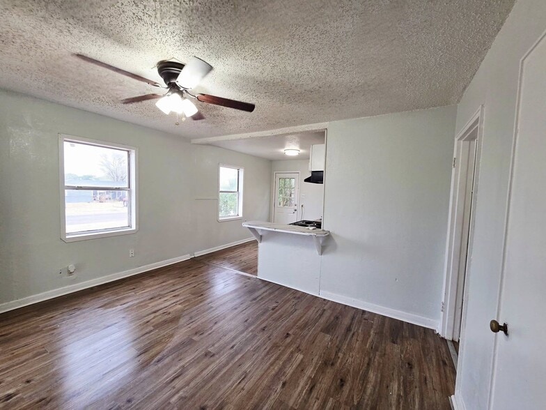 Building Photo - 1504 Sycamore St