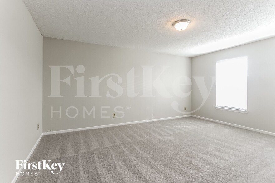 Building Photo - 6806 W Stansbury Blvd