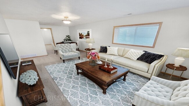 Building Photo - 3 BA, 2 BA TOWNHOME THAT IS SPACIOUS LIKE A HOUSE! AMENITY FILLED!