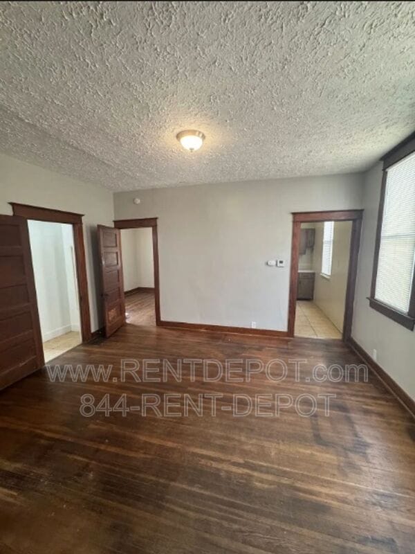 Building Photo - 1731 S Kerth Ave