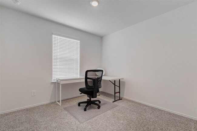 Building Photo - 31426 Yatesbury Ln