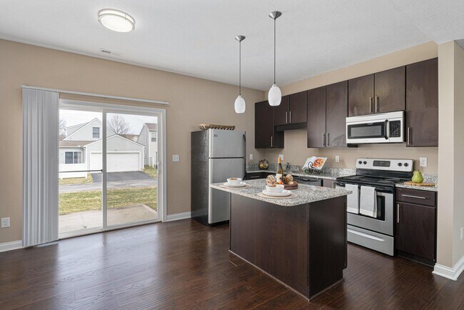 Building Photo - 6188 Brassie Ave