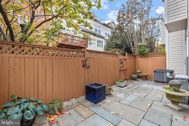 Building Photo - 5120 Grimm Dr