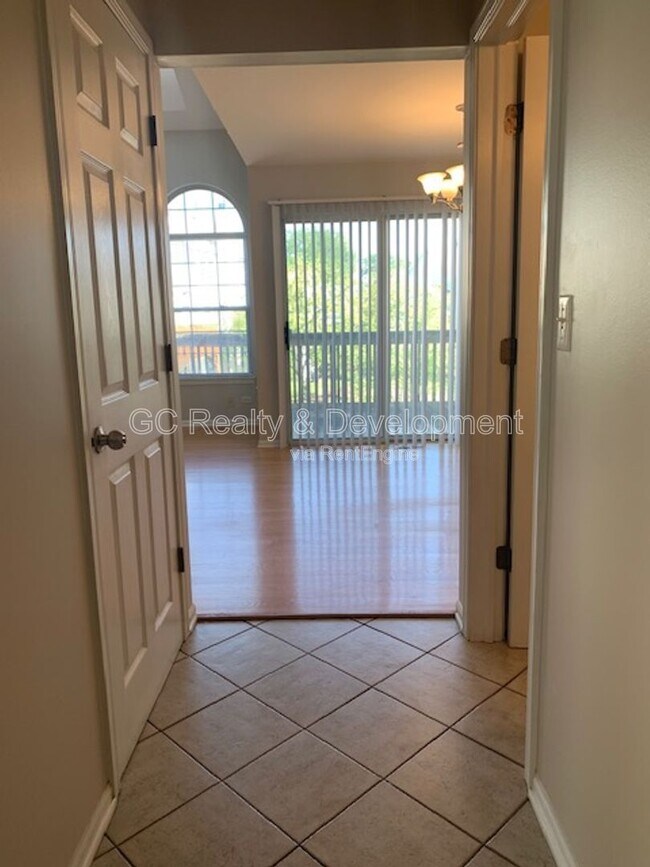 Building Photo - 5474 Ridge Crossing