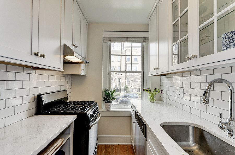 Kitchen - 2410 20th St NW