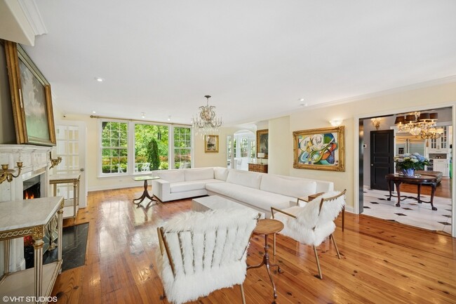 Building Photo - 82 Woodley Rd