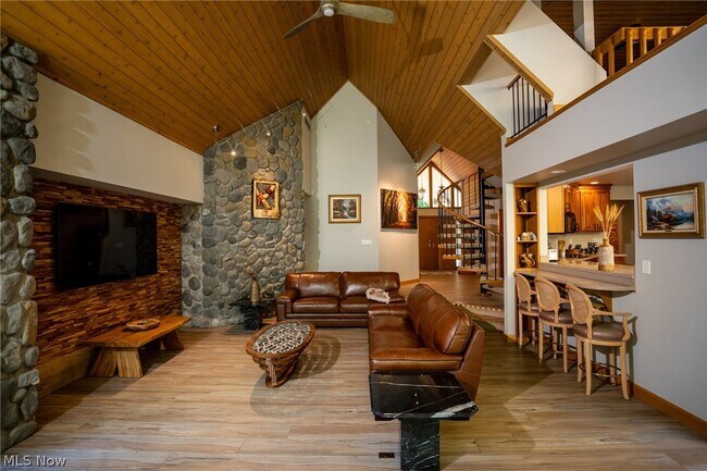Building Photo - 1281 Township Rd 653