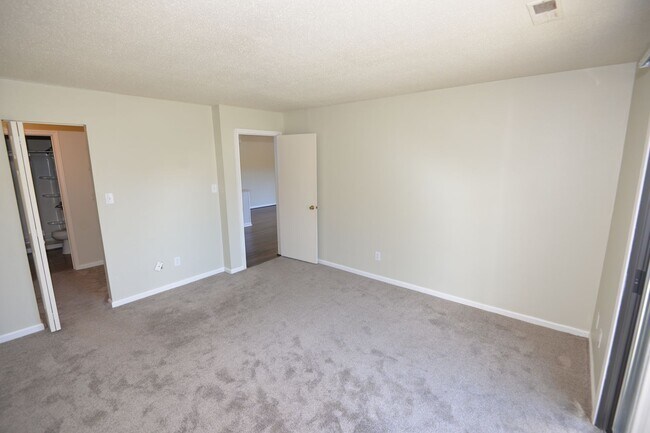 Building Photo - 1150 Ocean Pebbles Way