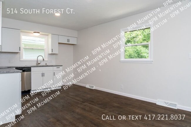Building Photo - 514 S Forest Ct