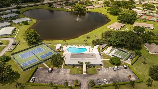 Building Photo - 14579 Canalview Dr