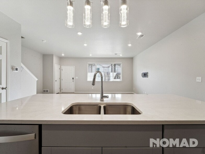 Building Photo - 6112 N Lisbon St