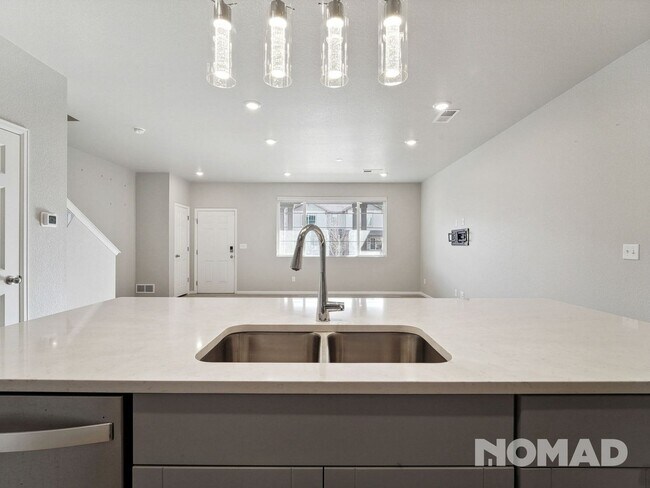 Building Photo - 6112 N Lisbon St