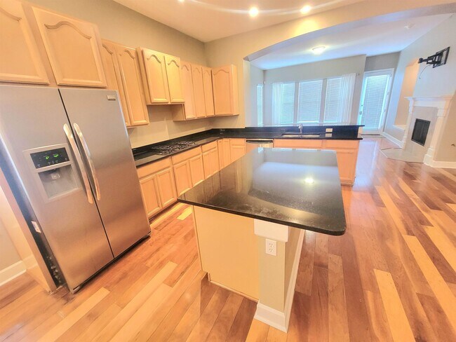 Building Photo - 2482 Goldenrod Wy