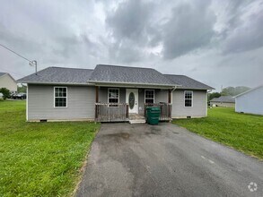 Building Photo - 3 bedroom 2 bath single family home in Whi...