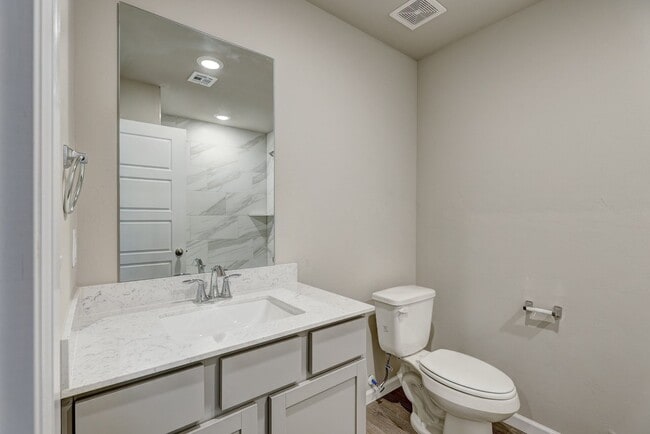 Building Photo - 4109 Sara Pk Dr