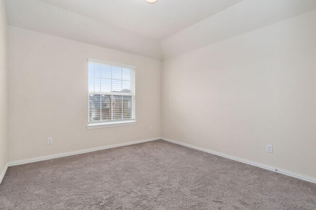 Building Photo - 24727 Lake Basin Ct