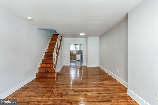 Building Photo - 1514 S Mole St