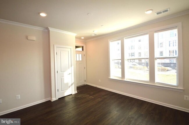 Building Photo - 45091 Cappamore Terrace