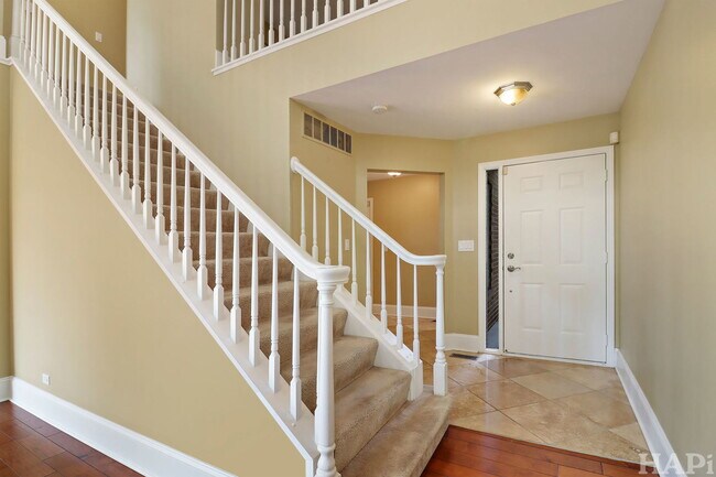 Building Photo - 128 Pembroke Cir