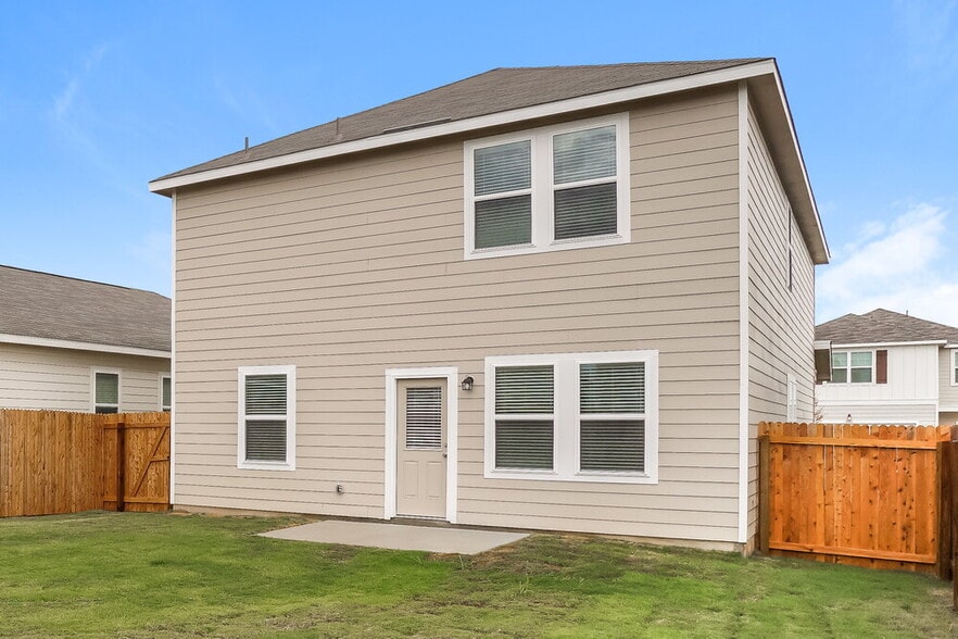 Building Photo - 5607 Finch Cyn